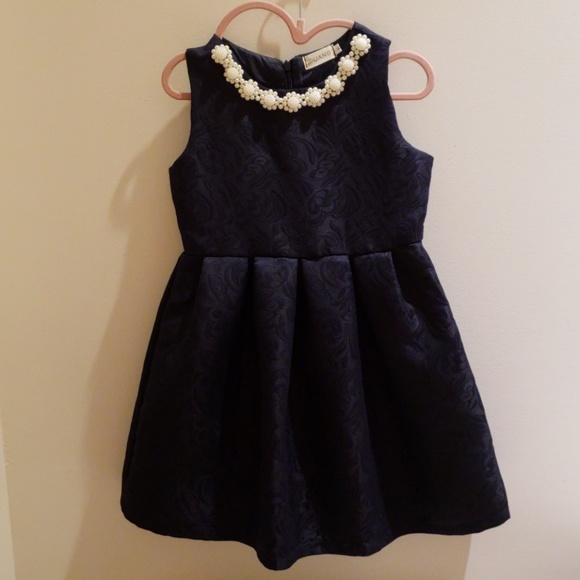 Girls Lovely Pattern Dress for Special Occasions - Picture 7 of 7